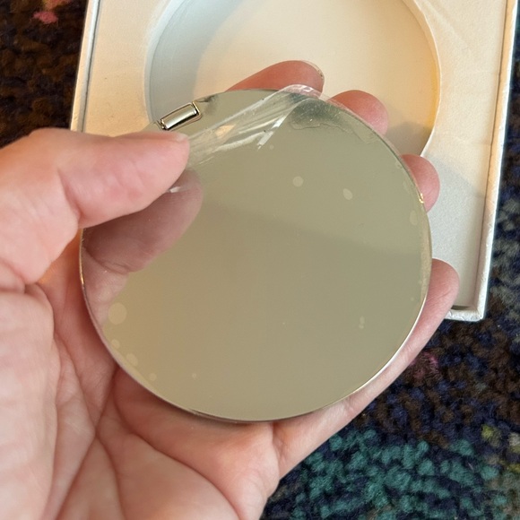 DIOR Limited Edition Compact Mirror NEW - Picture 4 of 6